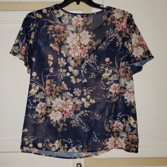 SHEIN Women's Mesh Insert Floral Print Tunic NWOT - Picture 6 of 8